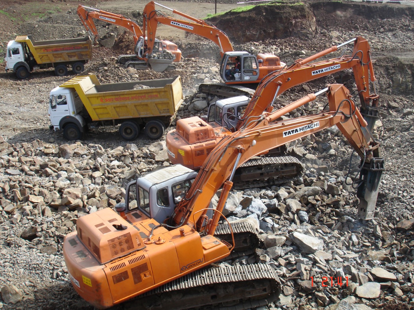 Earthwork and RCC retaining wall construction at the Mahindra Vehicle Manufacturers plant